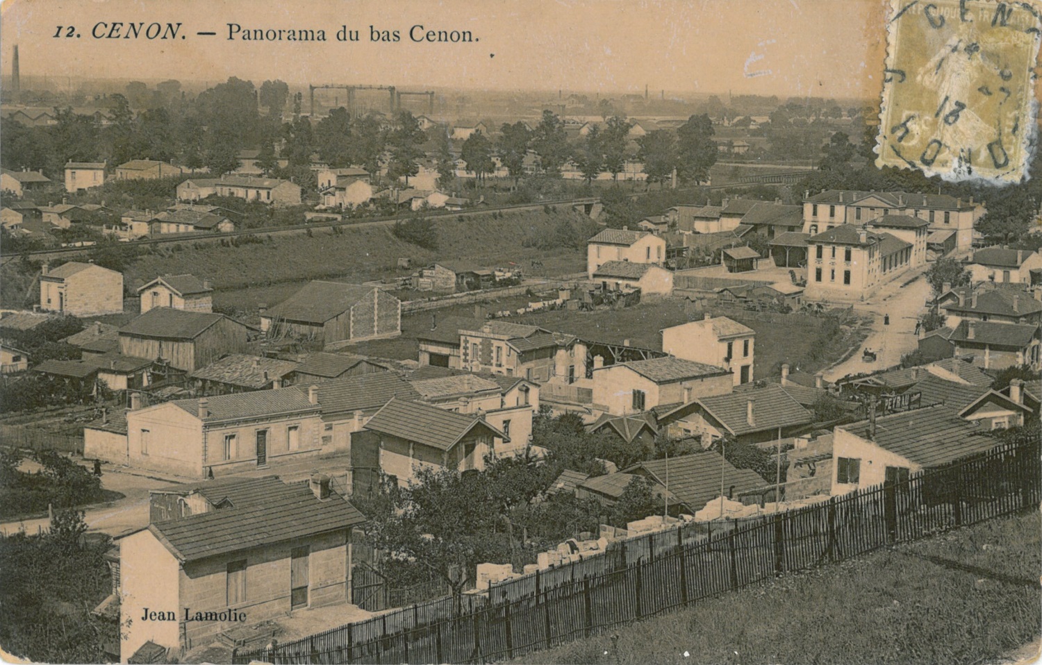 le cours Victor Hugo entre le coteau et la voie ferrée