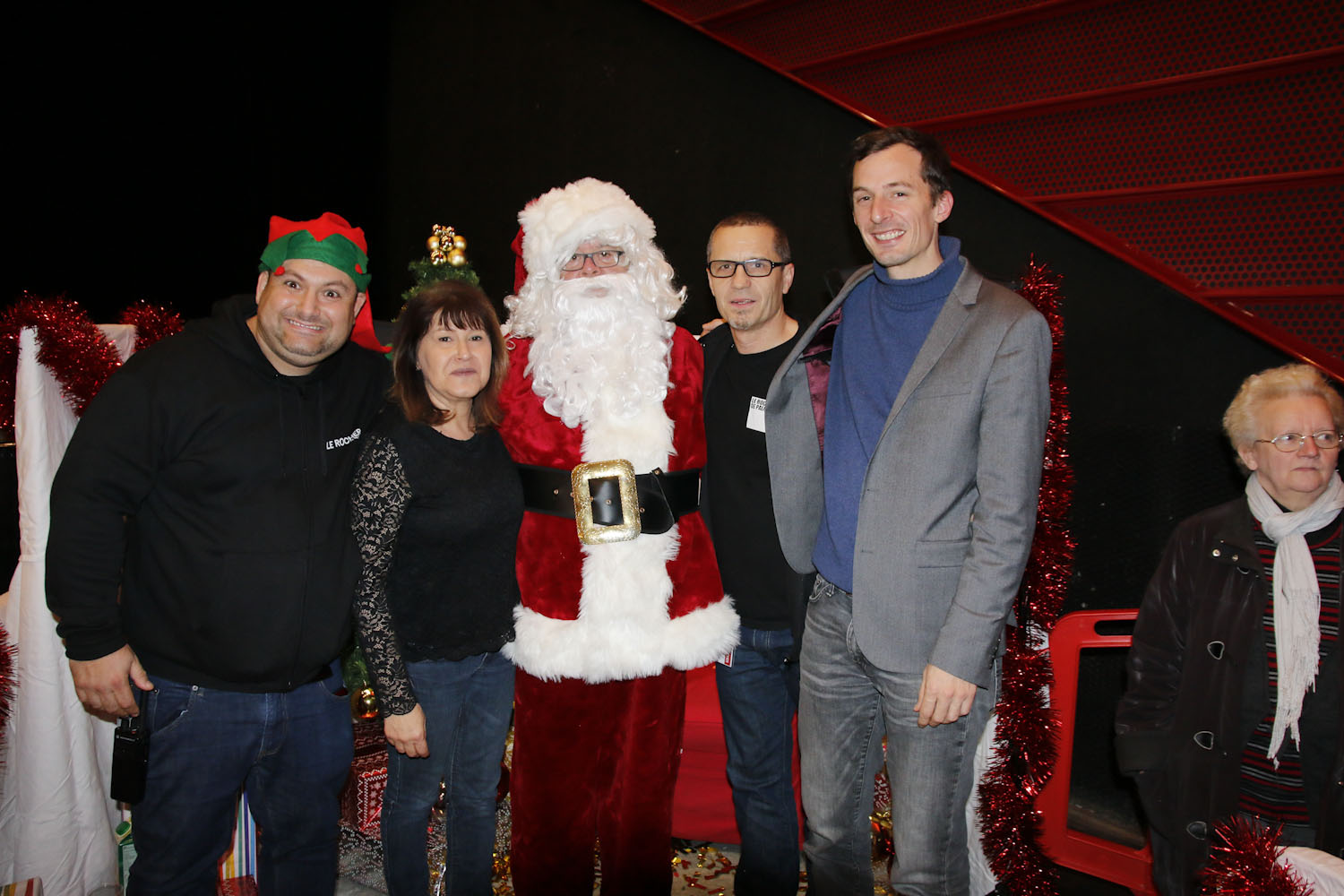 Le père noël avec le staff de l’EPLC