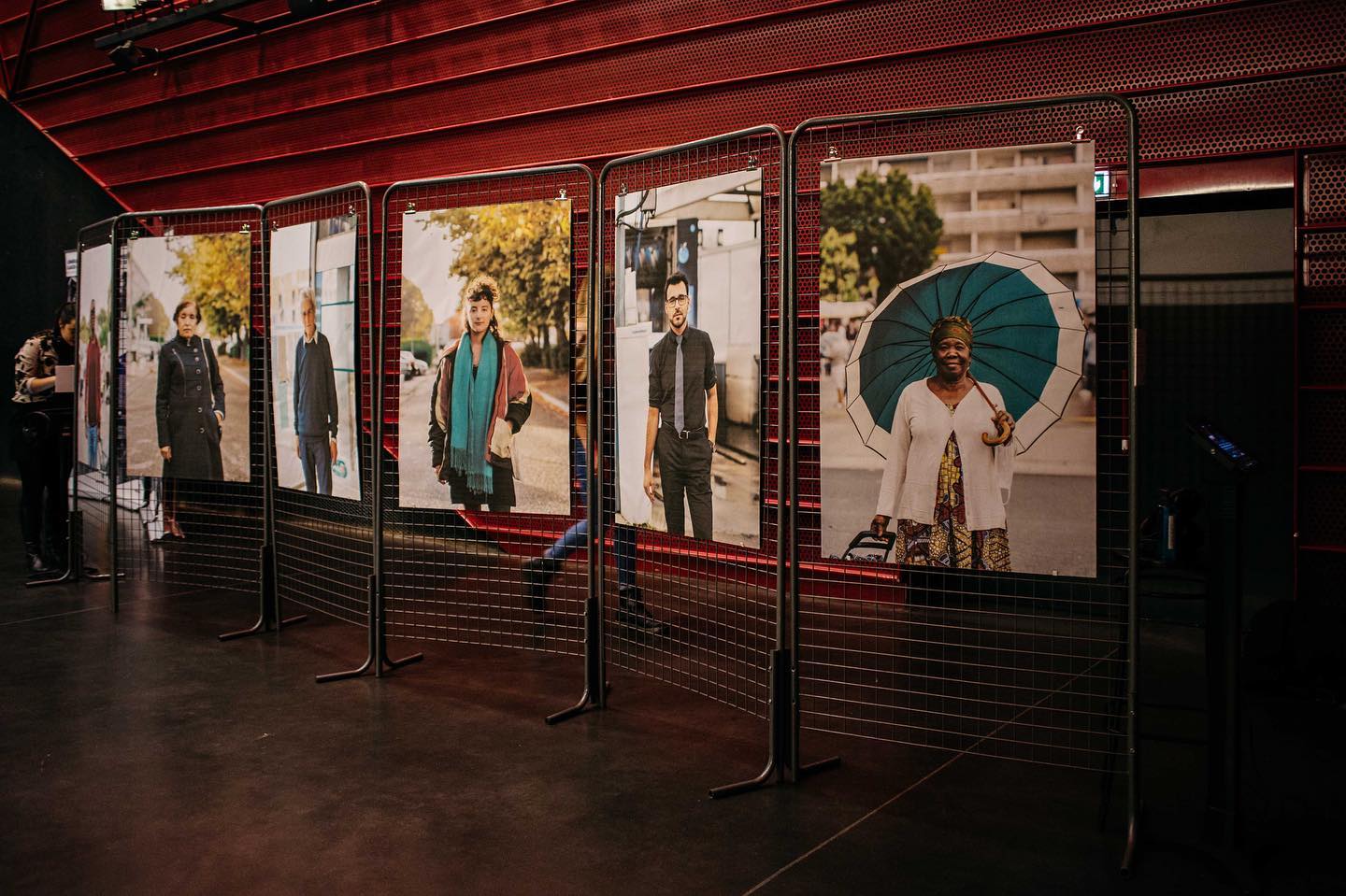 Exposition portraits d'habitants de Palmer par Claire Lafargue au Rocher de Palmer