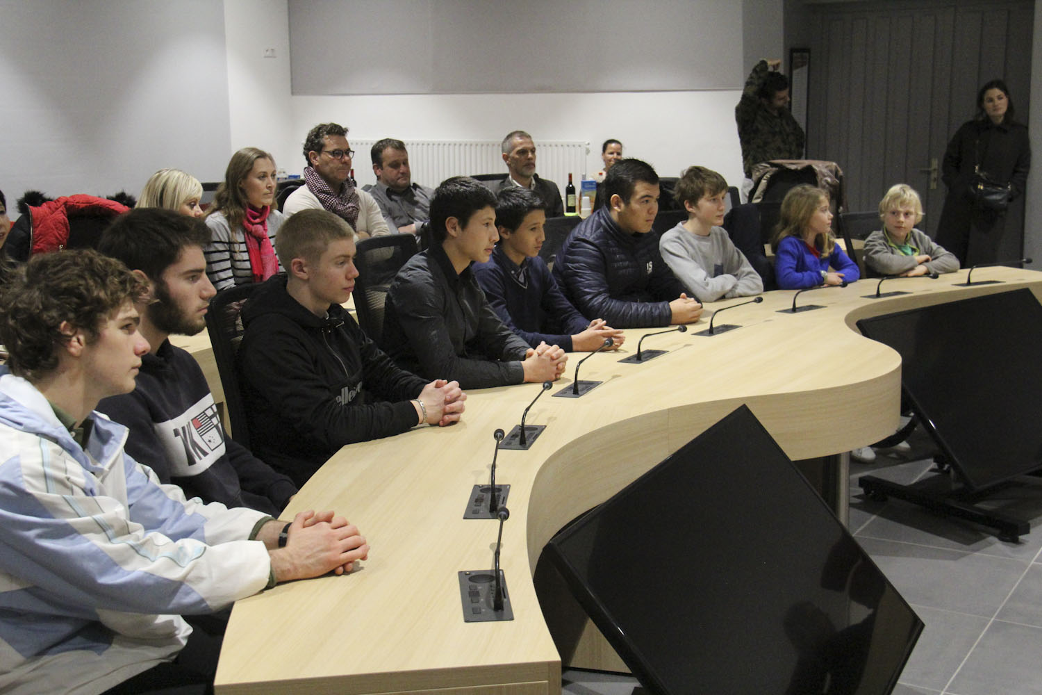 Pendant le discours du Maire de Cenon
