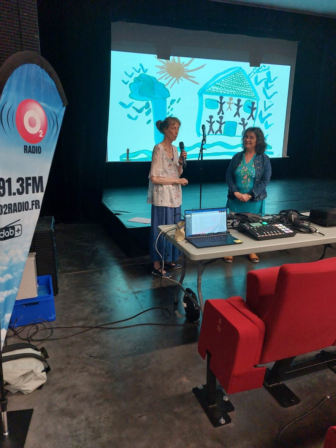 Véronique Genetay - médiatrice culturelle et Sandrine Peyssard - médiathécaire jeunesse