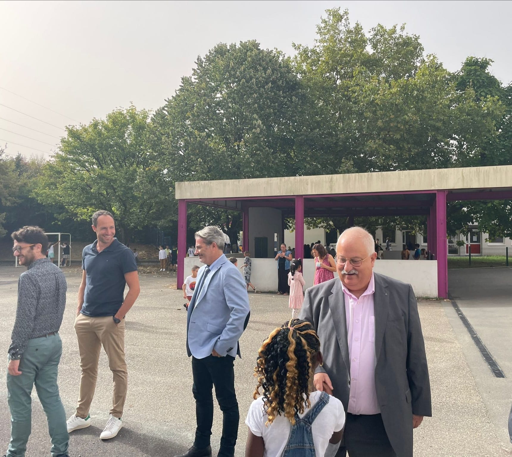 tournée des écoles par Jean-François Egron