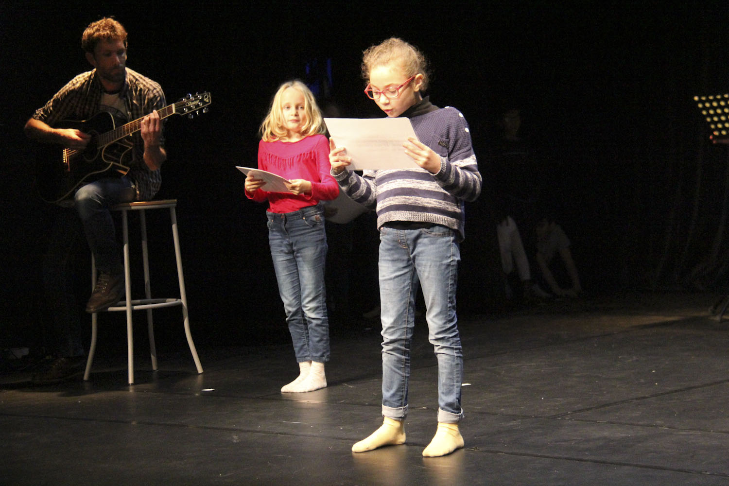 enfants sur scène