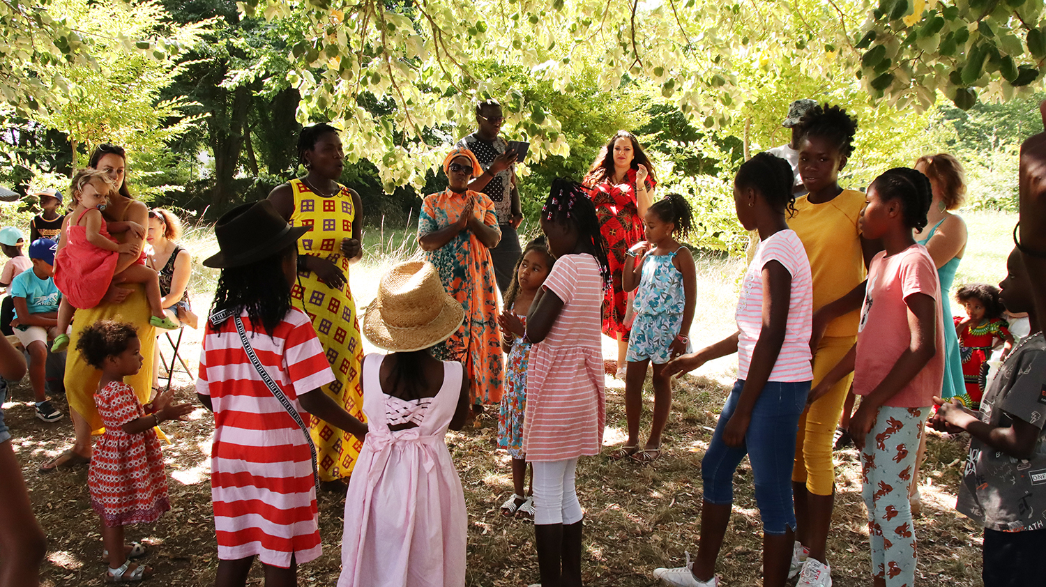 khady Sarr et les enfants de sénéfesti