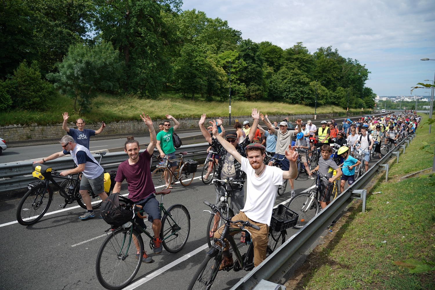 Fête du vélo 2018 : 300 cyclistes empruntaient la côte des 4 pavillons pour se rendre au Parc Palmer