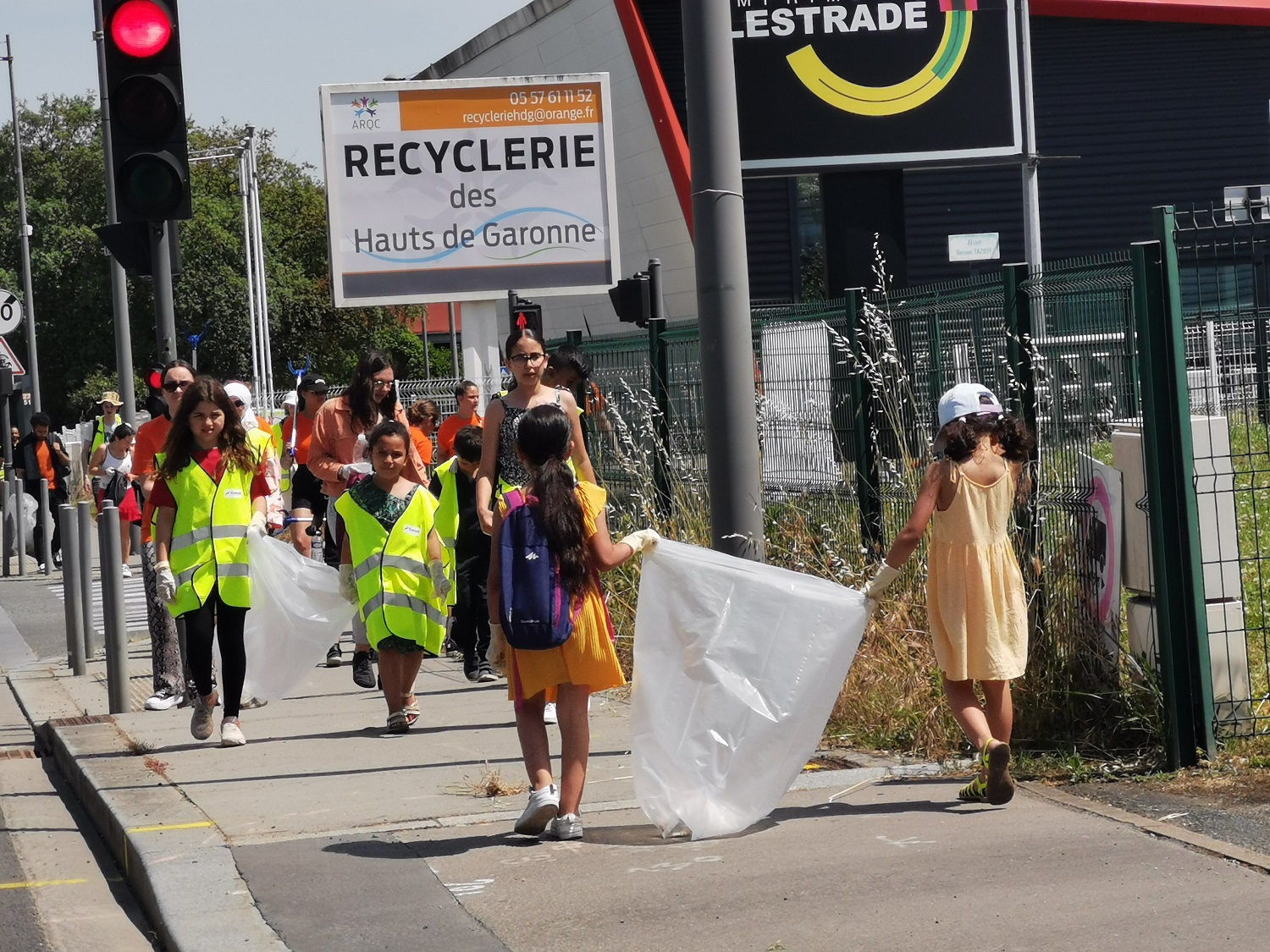 passage devant la Recyclerie des Hauts de Garonne, partenaire de la clean walk