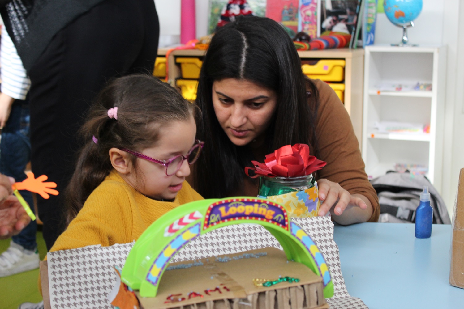 Les parents sont invités à partager les ateliers avec les enfants