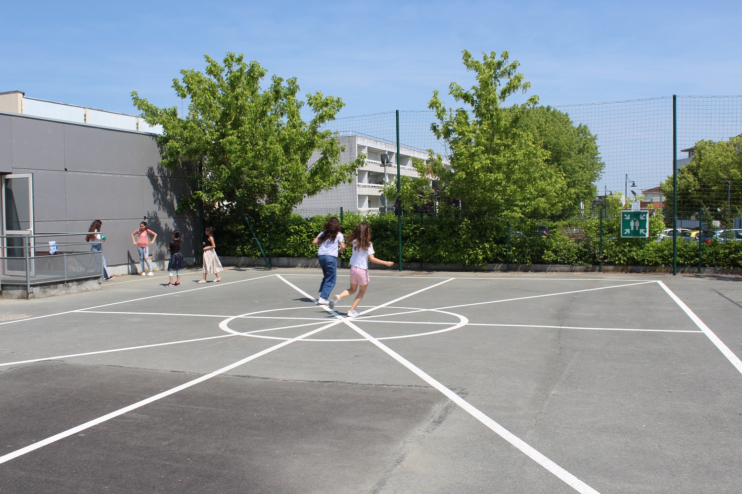​​​​végétalisation cour école Jaurès