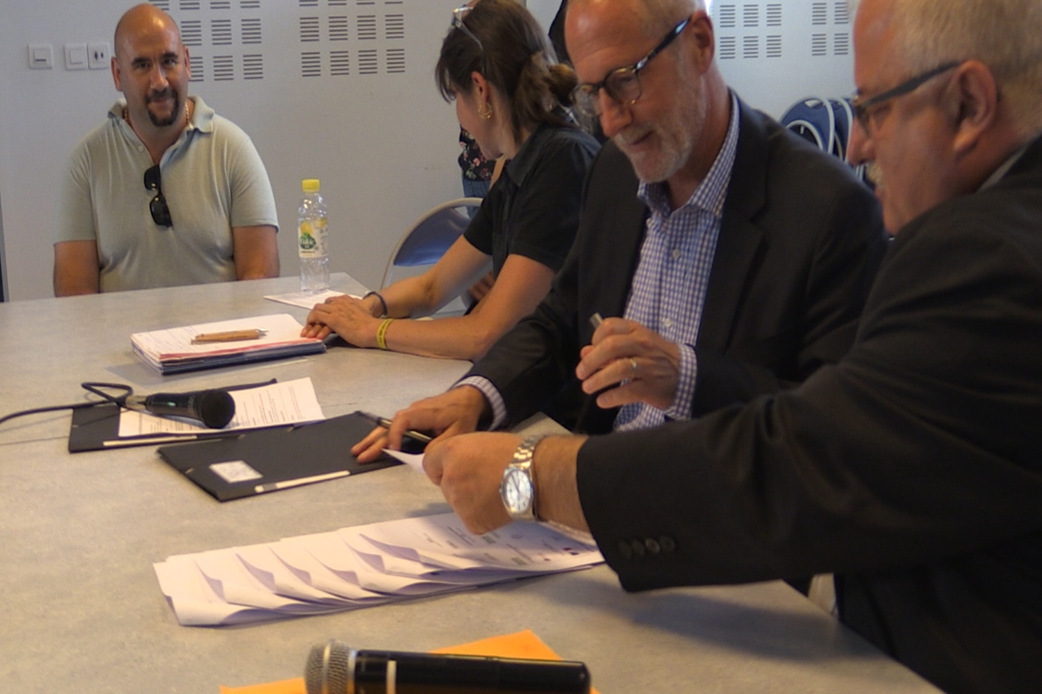 Siganture de la charte de relogement des locataire de Mésolia le 15 juillet 2019