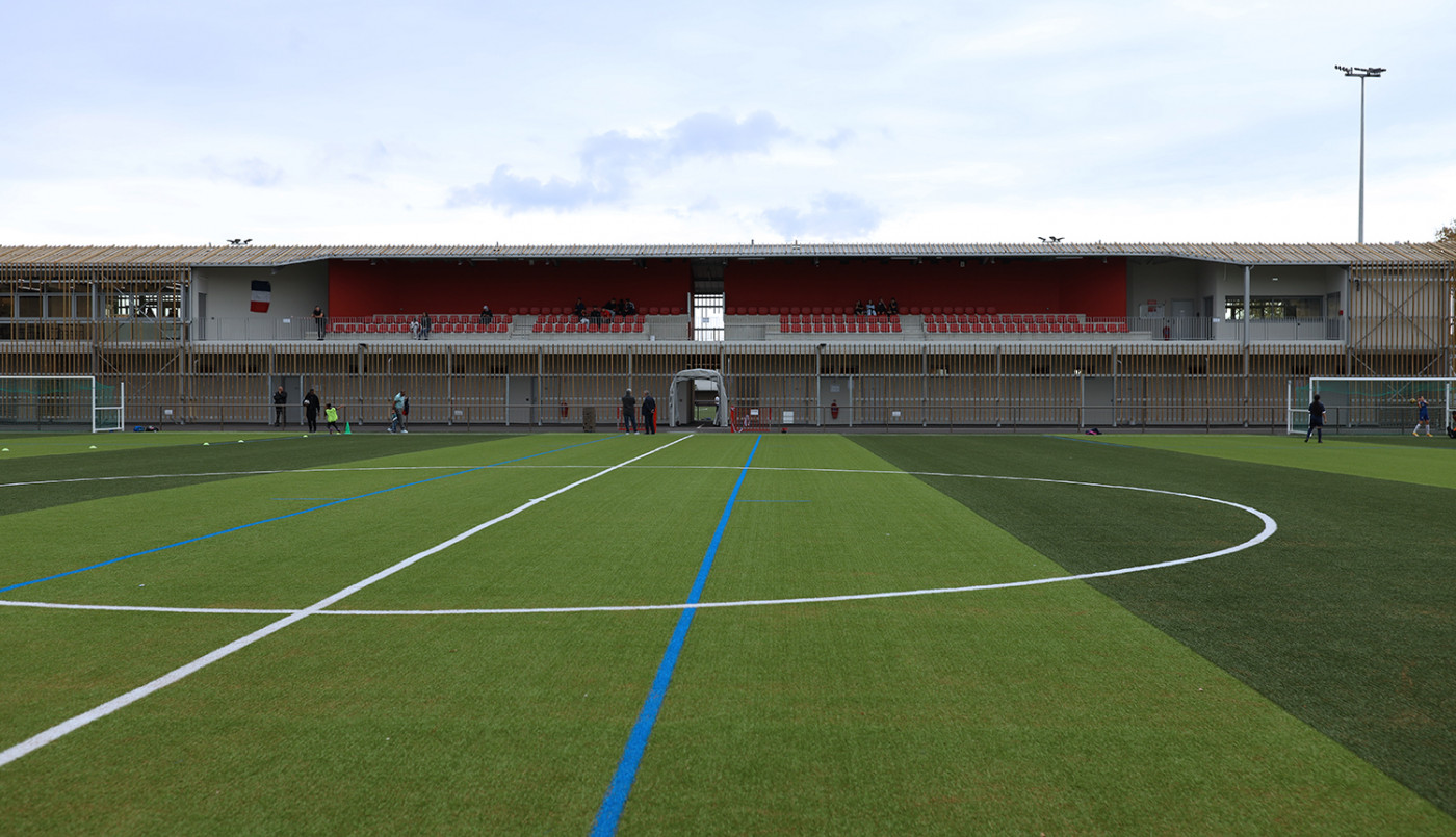 terrain principal du complexe footballistique