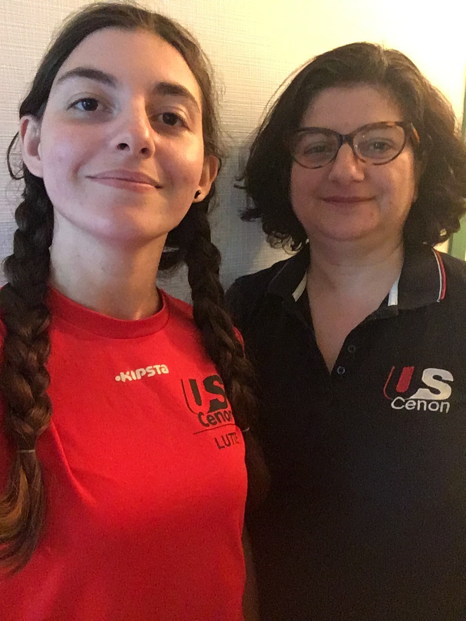 Cloé et Aïcha Colas, le duo mère - fille de l'US Cenon Lutte 