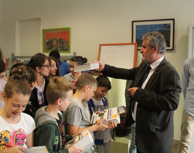 Comcenon-remisedesdictionnaires-16062015 (17)