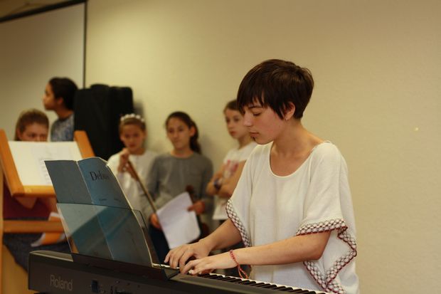 intervention de jeunes musiciens en RPA 2