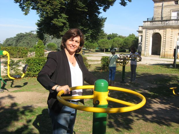 Fernanda Alves, Adjointe au Maire, teste tous les appareils