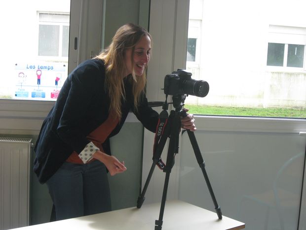 Marion Pussey de l'association d'ateliers vidéos Oz'images, réalisatrice d'un film de vampires avec les écoliers de Jules Michelet