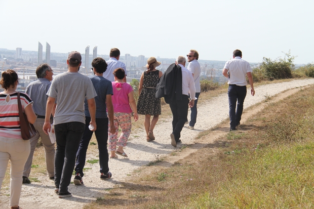 Le Jury du label Villes et Villages fleuris commence sa visite de Cenon