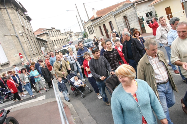 Manifestation du 12 mai 2007 pour défendre les droits des riverains du chantier RFF
