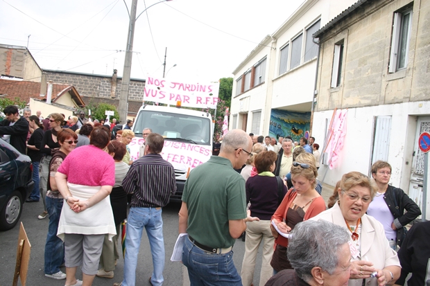 Manifestation du 12 mai 2007 pour défendre les droits des riverains du chantier RFF