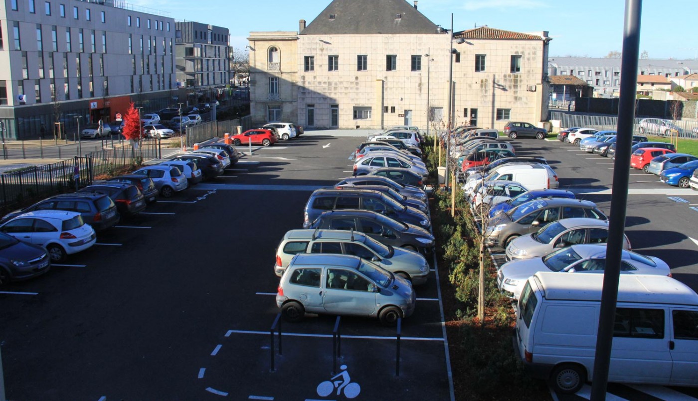 Le stationnement automobile à Cenon 