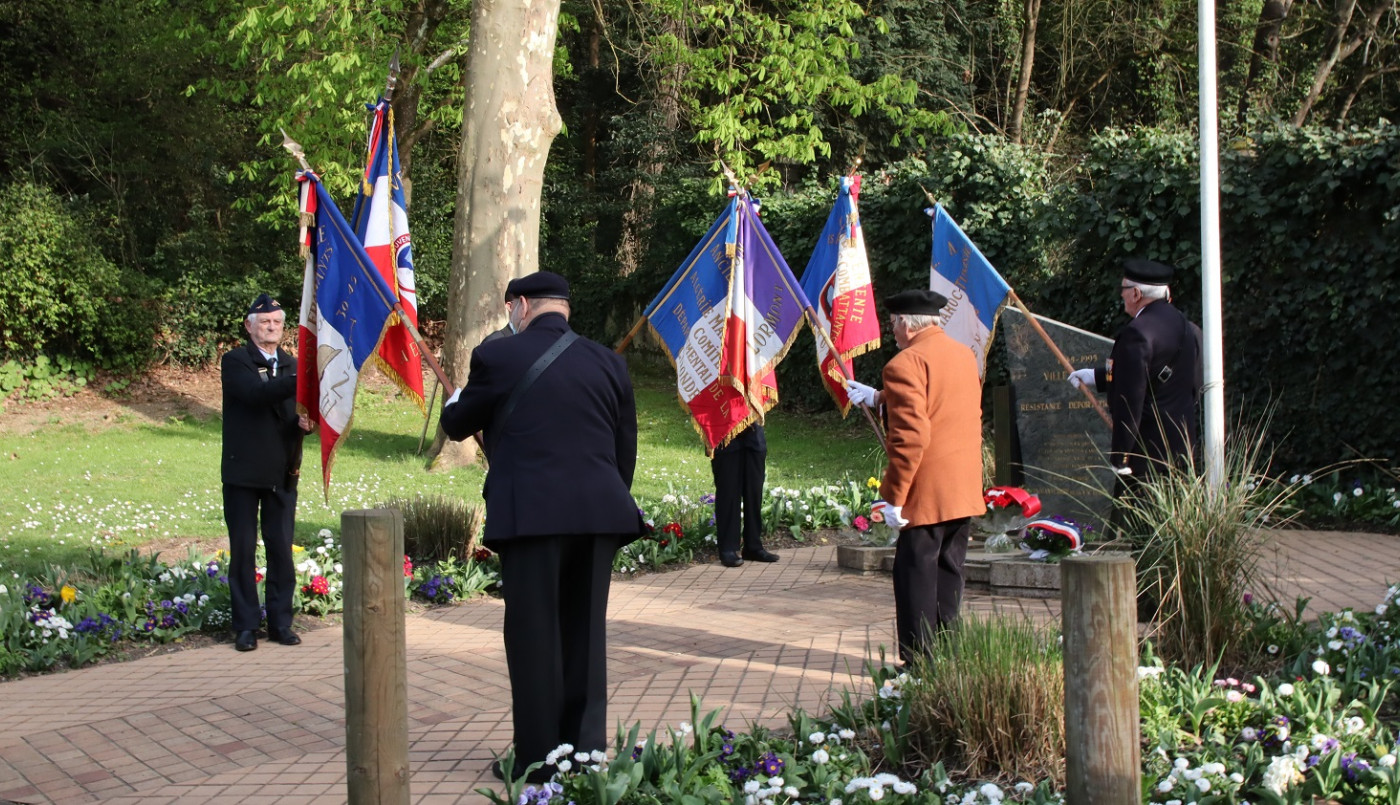 Hommage aux anciens combattants d'Algérie