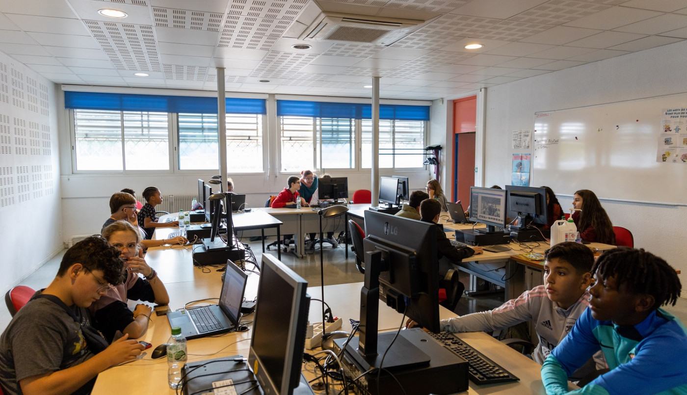 Le Pixel, relais numérique