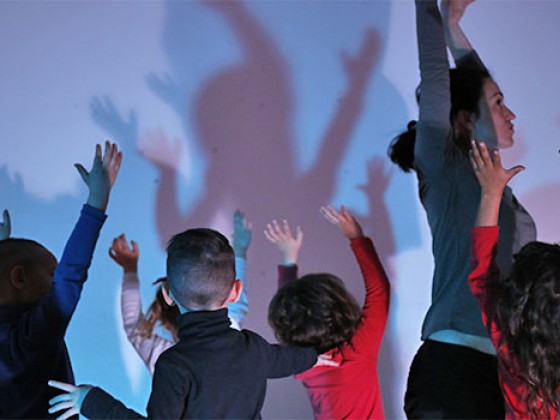 Enfants entre ombre et lumière