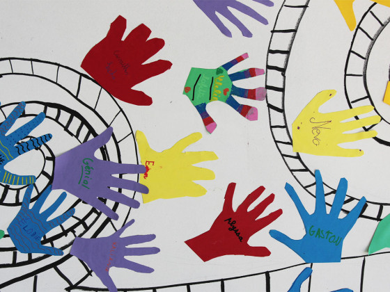 dessin mains d eleves ecole Caamille maumey 