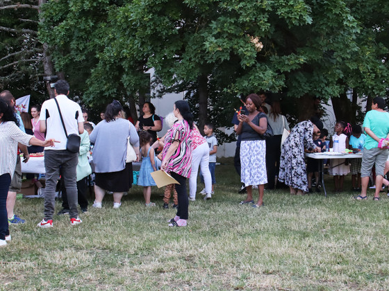vue d'ensemble du site abritant la fête 